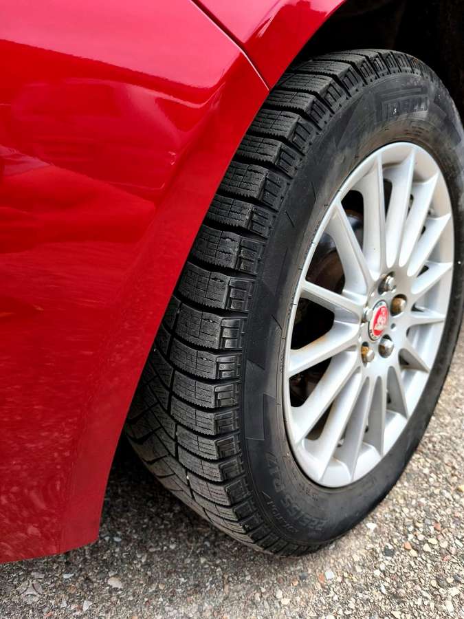 Jaguar XF, 2.0 l., sedanas