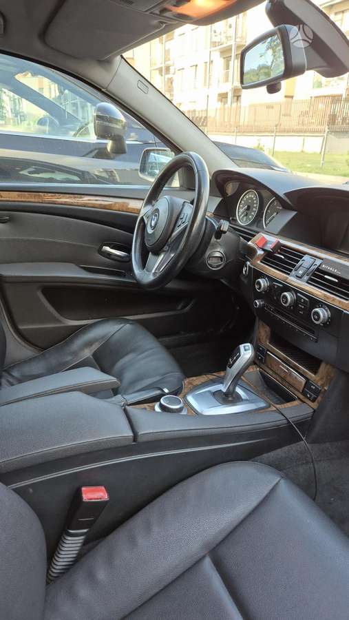 BMW 525, 3.0 l., Седан