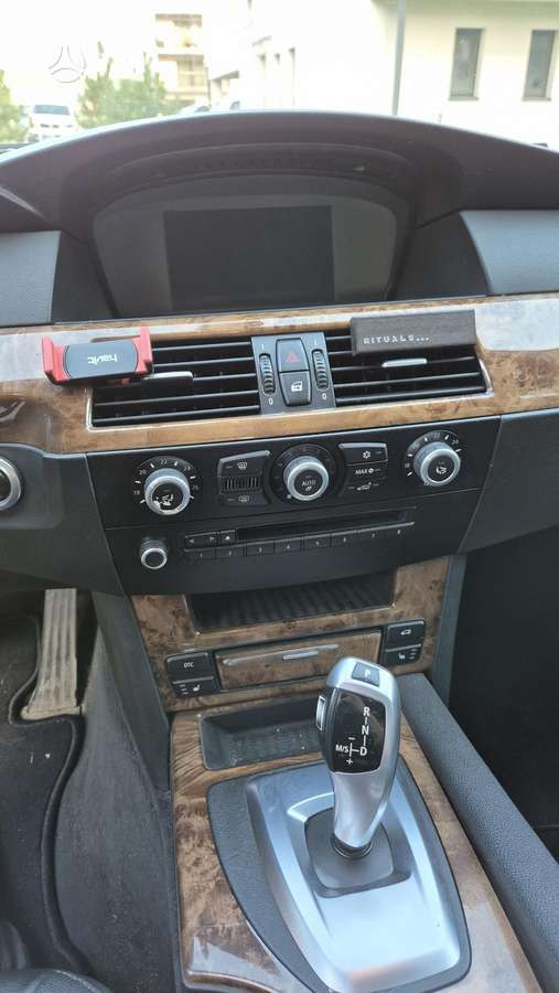 BMW 525, 3.0 l., Седан
