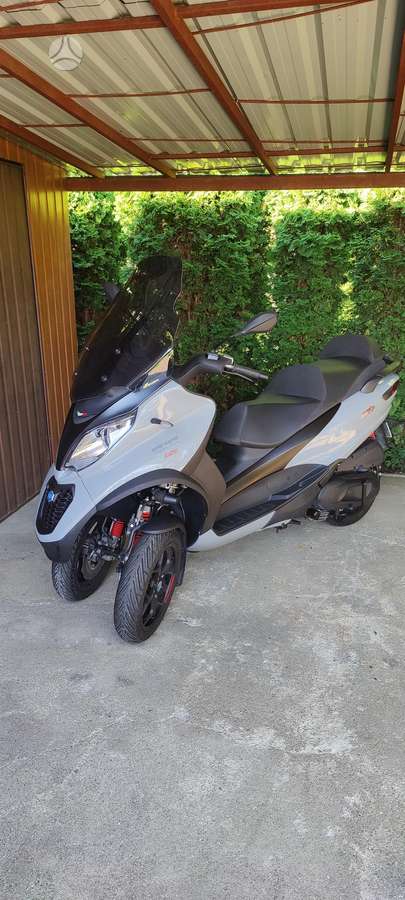 Piaggio MP3 350cc, scooters / mopeds