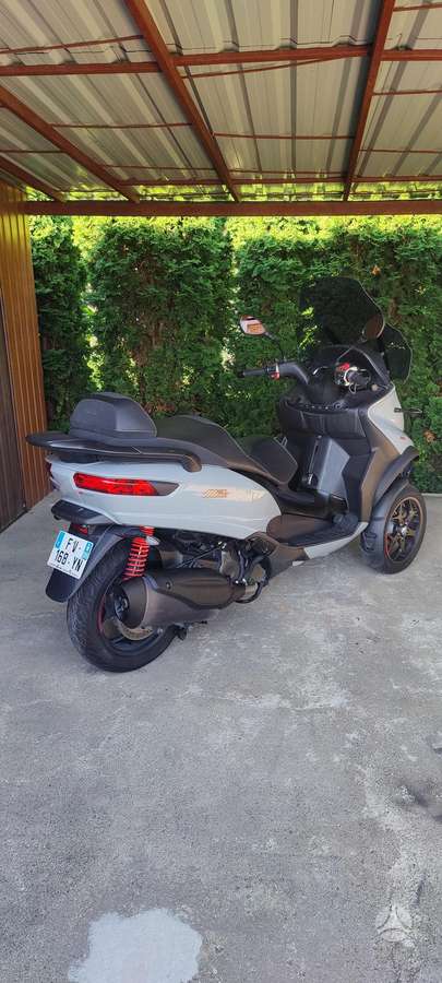 Piaggio MP3 350cc, scooters / mopeds