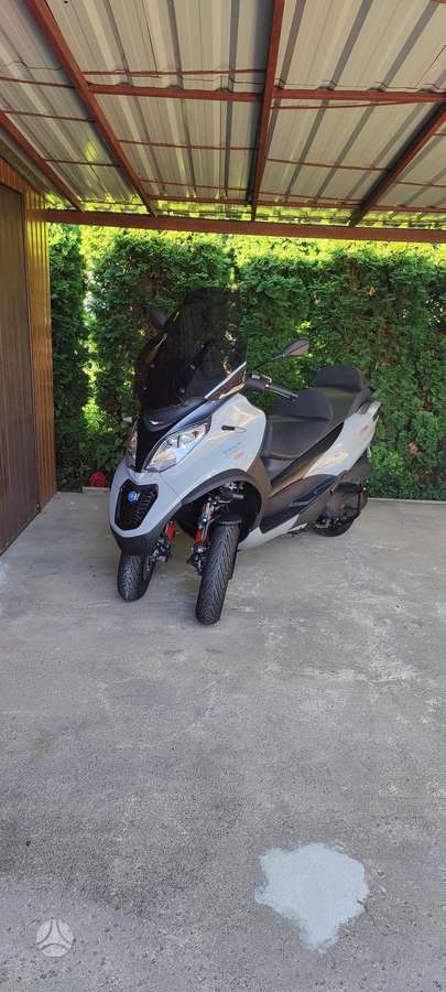 Piaggio MP3 350cc, scooters / mopeds