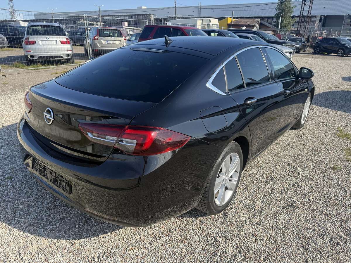 Opel Insignia, 1.5 l., hatchback