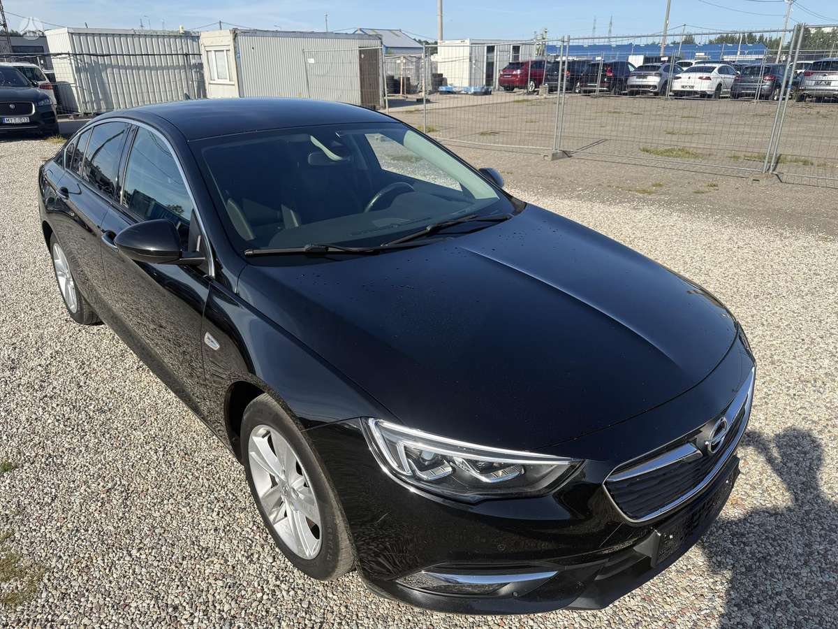 Opel Insignia, 1.5 l., hatchback