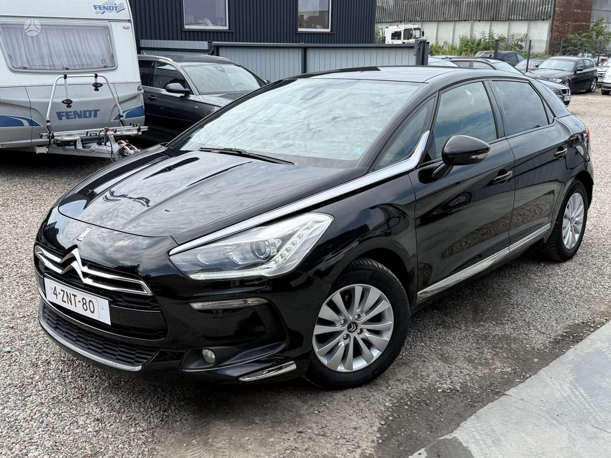 Citroen DS5, 1.6 l., hatchback