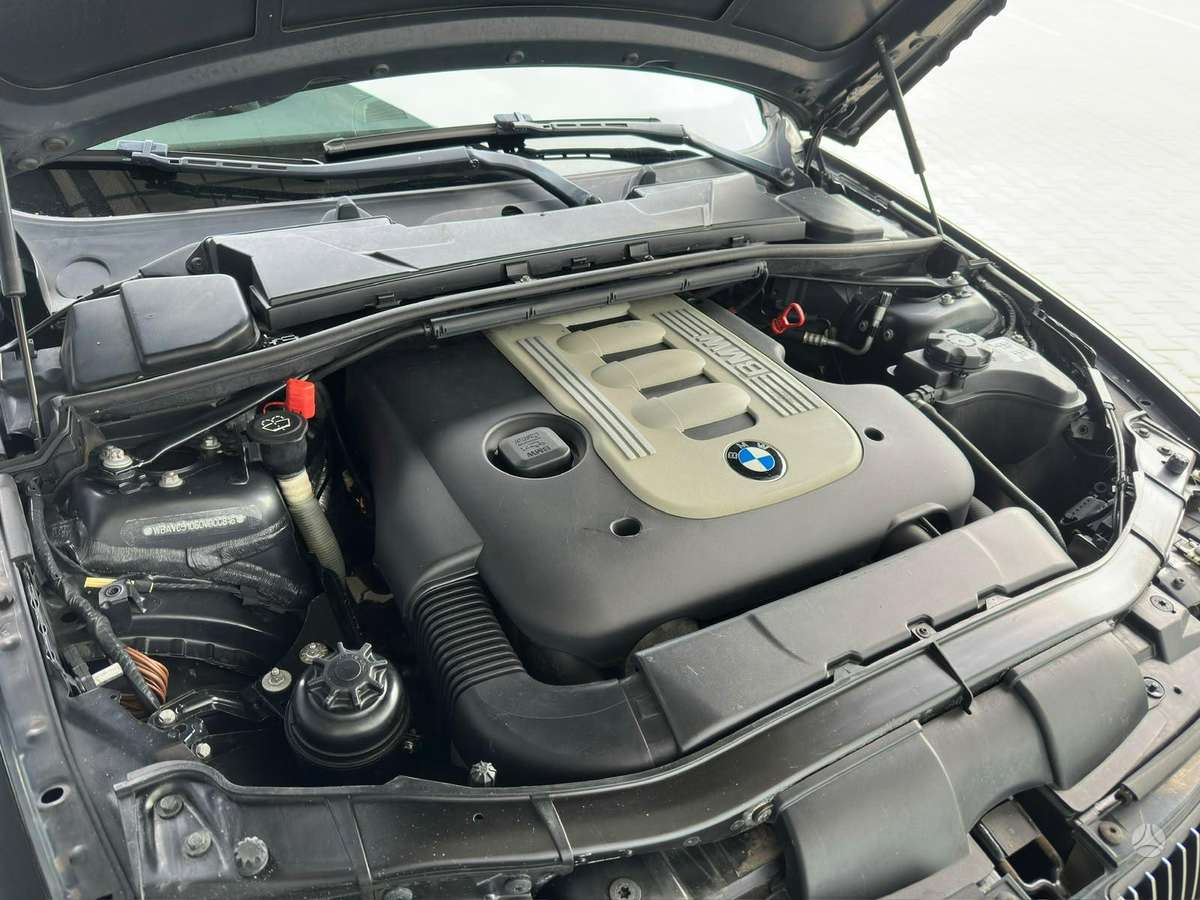 BMW 325, 3.0 l., Седан