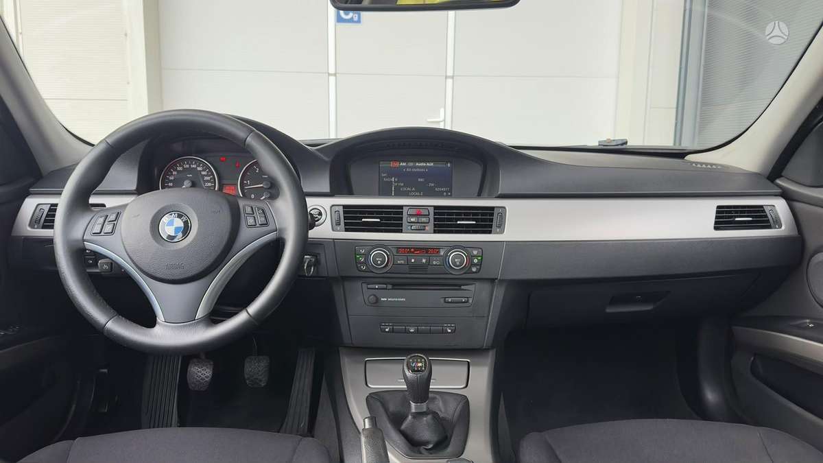 BMW 325, 3.0 l., Седан