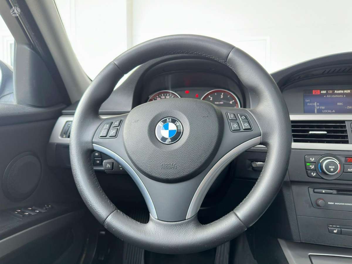 BMW 325, 3.0 l., Седан