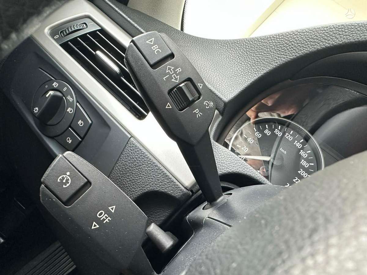 BMW 325, 3.0 l., Седан