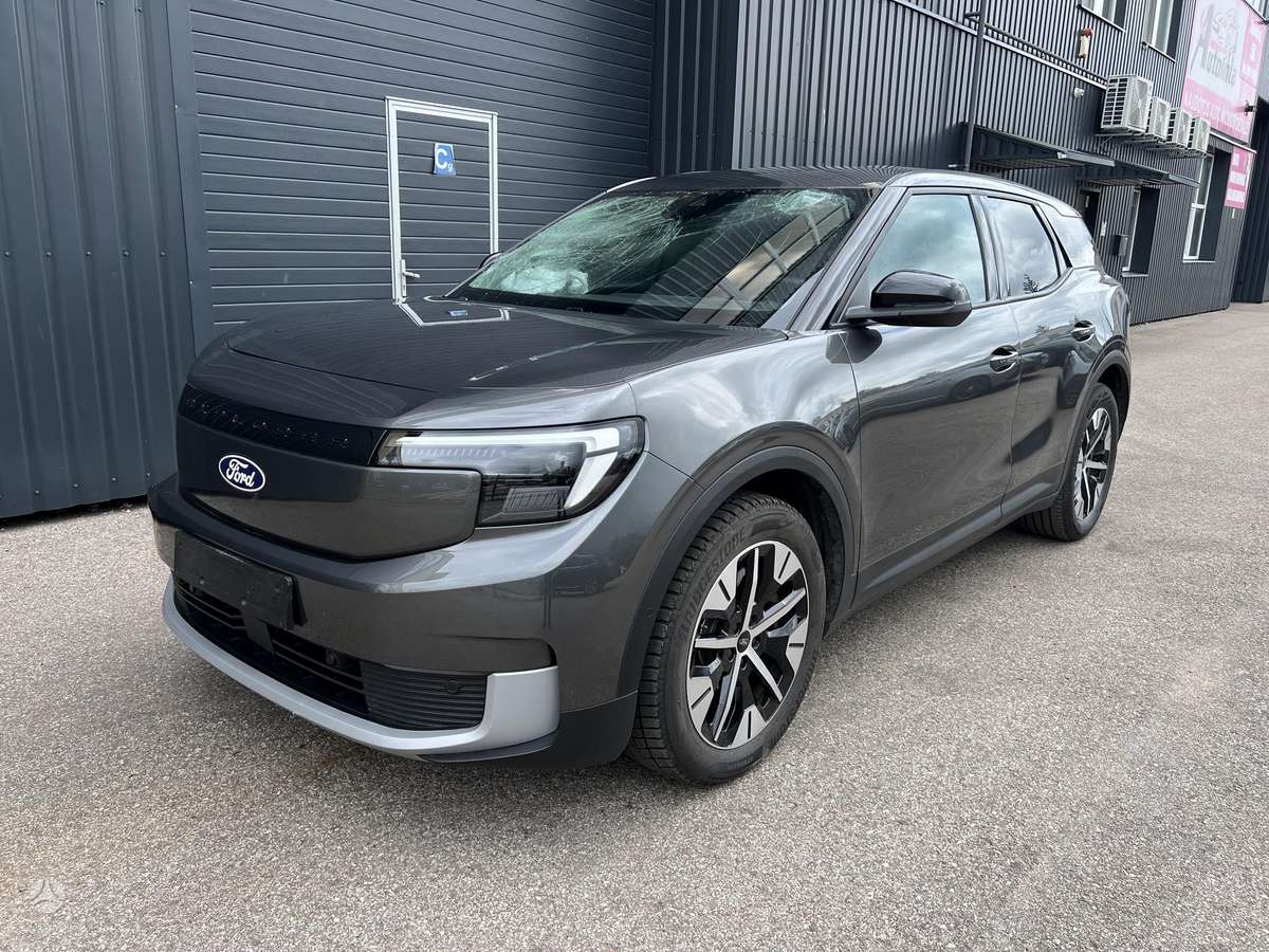 Ford Explorer, 77 kWh, off-road / crossover