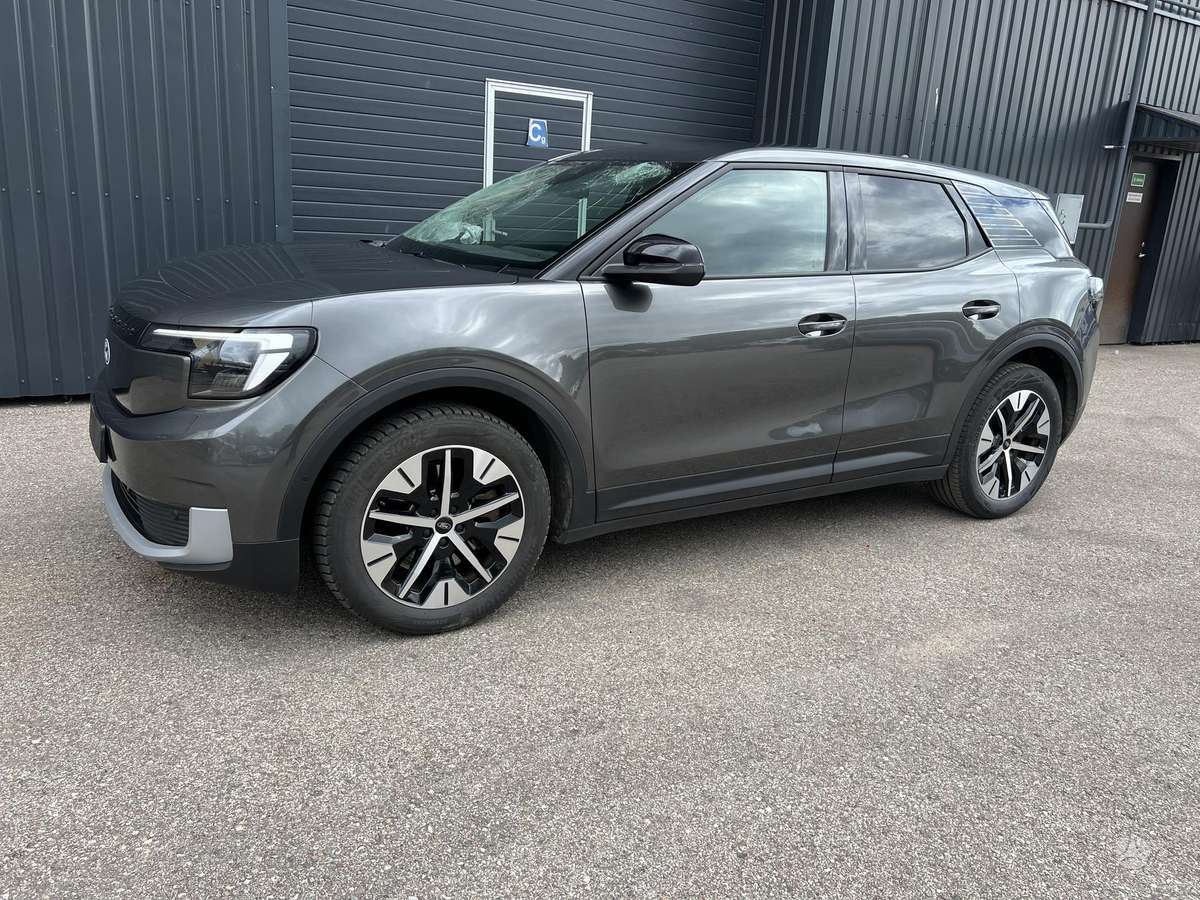 Ford Explorer, 77 kWh, off-road / crossover