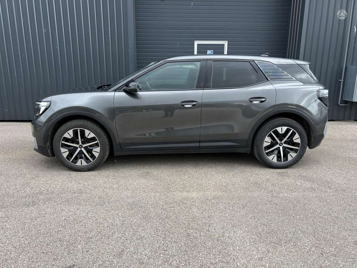 Ford Explorer, 77 kWh, off-road / crossover
