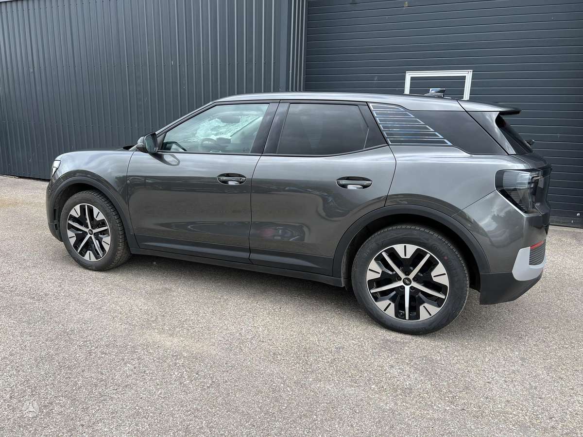 Ford Explorer, 77 kWh, off-road / crossover
