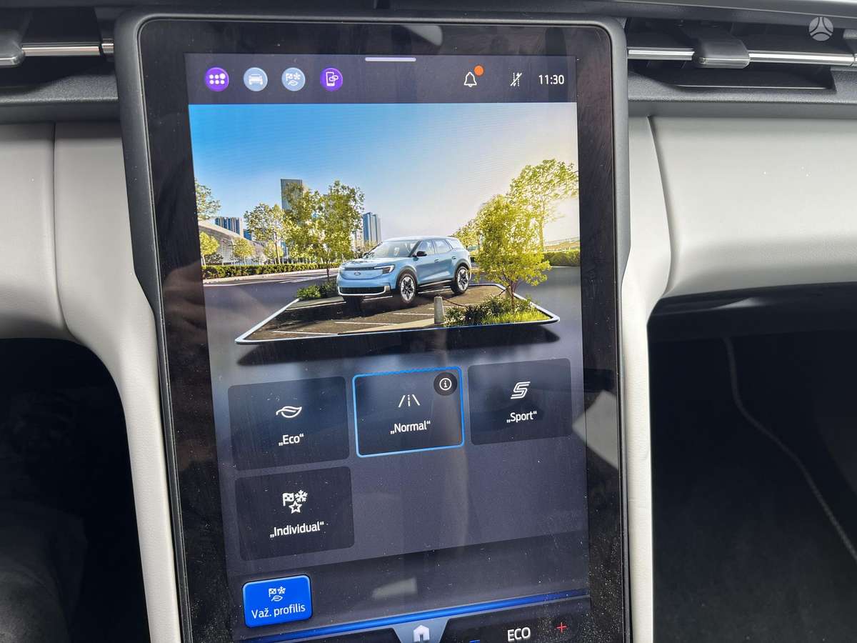 Ford Explorer, 77 kWh, off-road / crossover