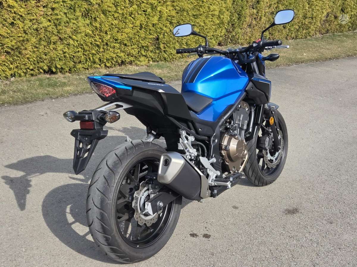 Honda CB 500cc, street / classic