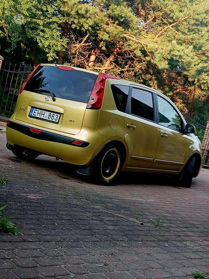 Nissan Note, 1.5 l., hatchback