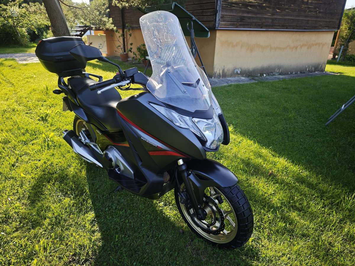 Honda NC 750cc, мотороллеры / мопеды