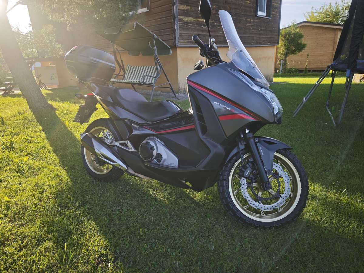Honda NC 750cc, мотороллеры / мопеды