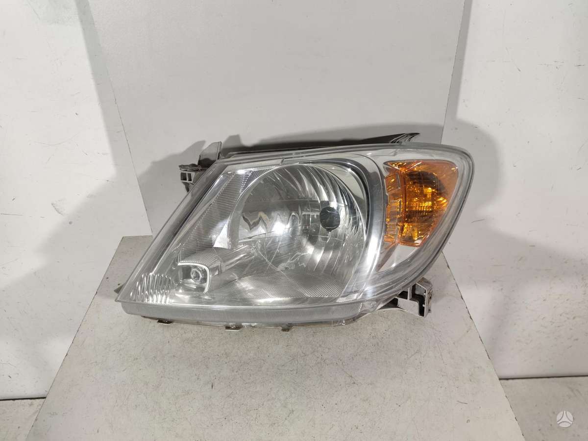 Toyota Hilux lights