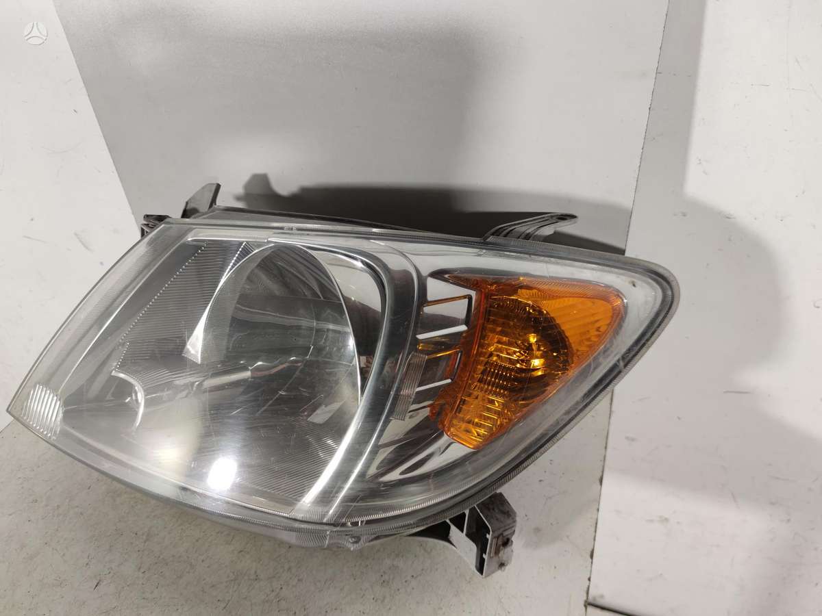 Toyota Hilux lights