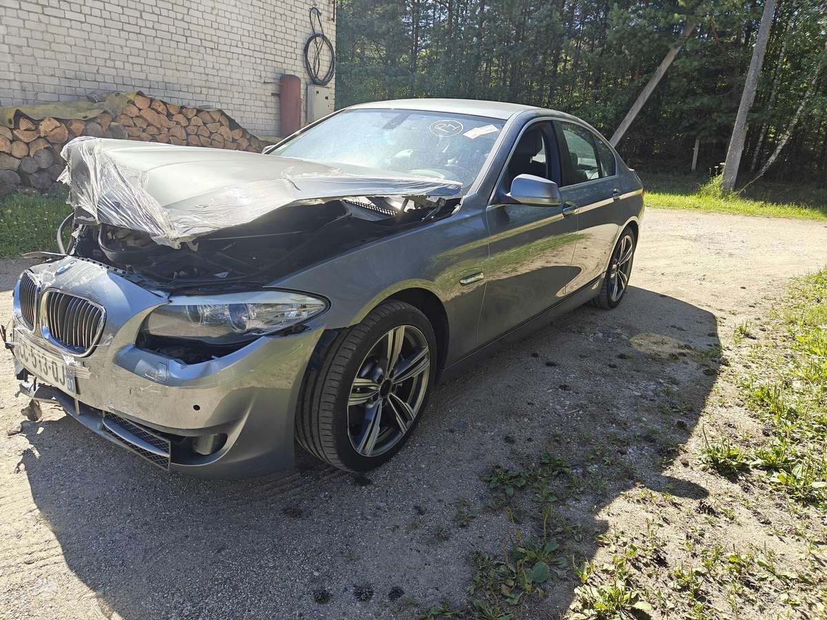 BMW 525, 2.0 l., Седан