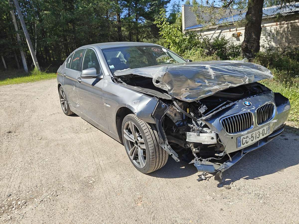 BMW 525, 2.0 l., Седан