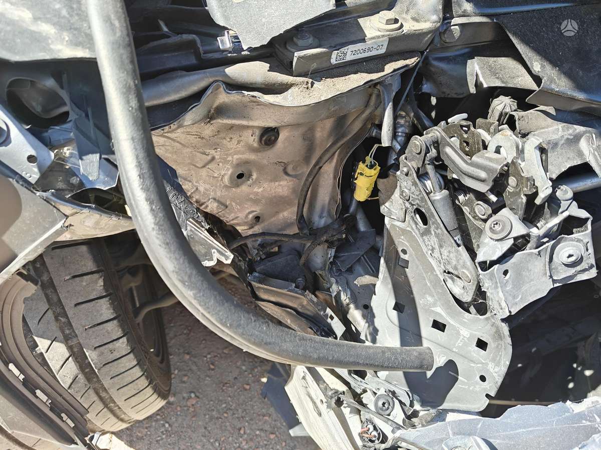 BMW 525, 2.0 l., sedanas