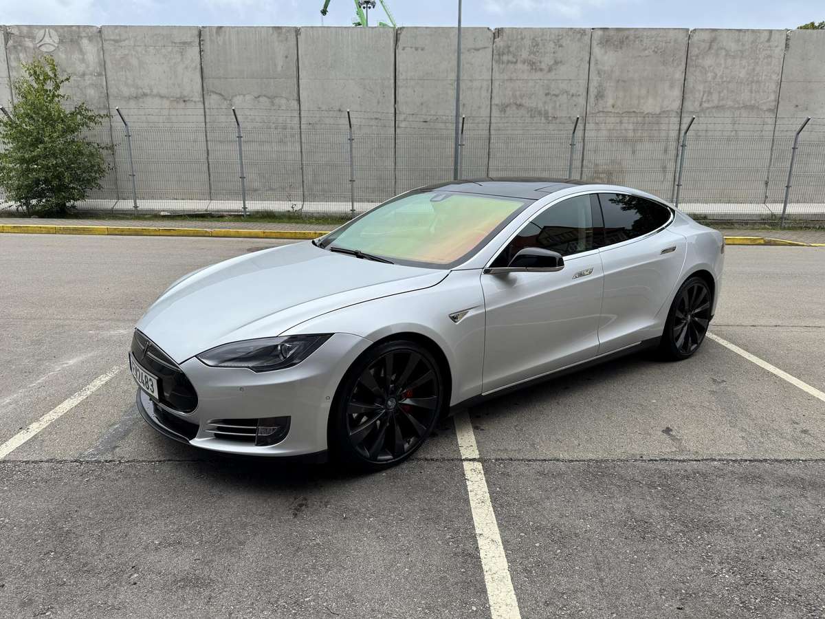 Tesla Model S, 85 кВт·ч, Хэтчбек