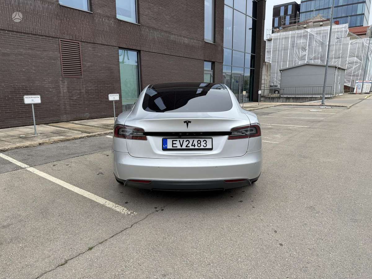 Tesla Model S, 85 кВт·ч, Хэтчбек