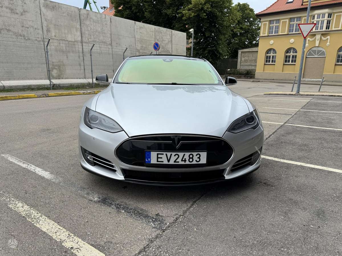 Tesla Model S, 85 кВт·ч, Хэтчбек