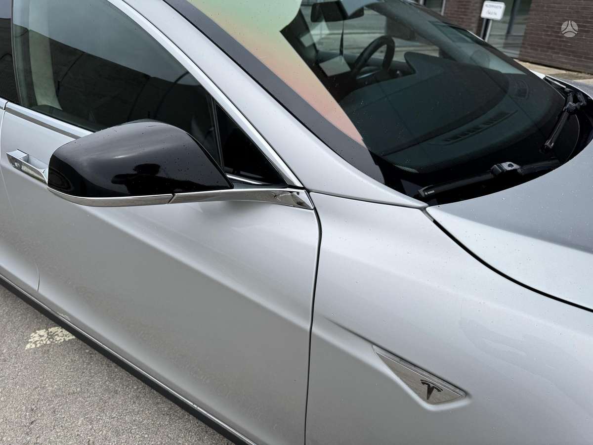 Tesla Model S, 85 kWh, hečbekas