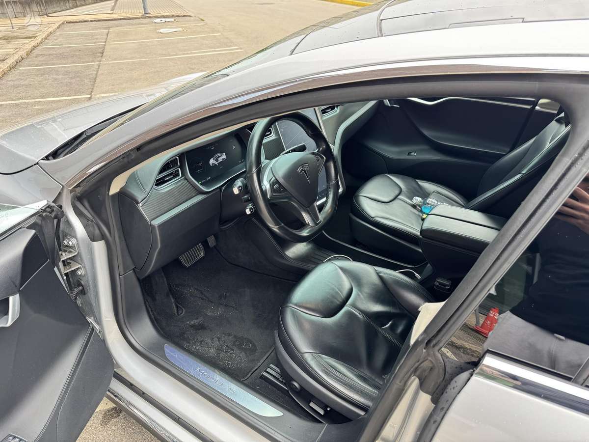 Tesla Model S, 85 кВт·ч, Хэтчбек