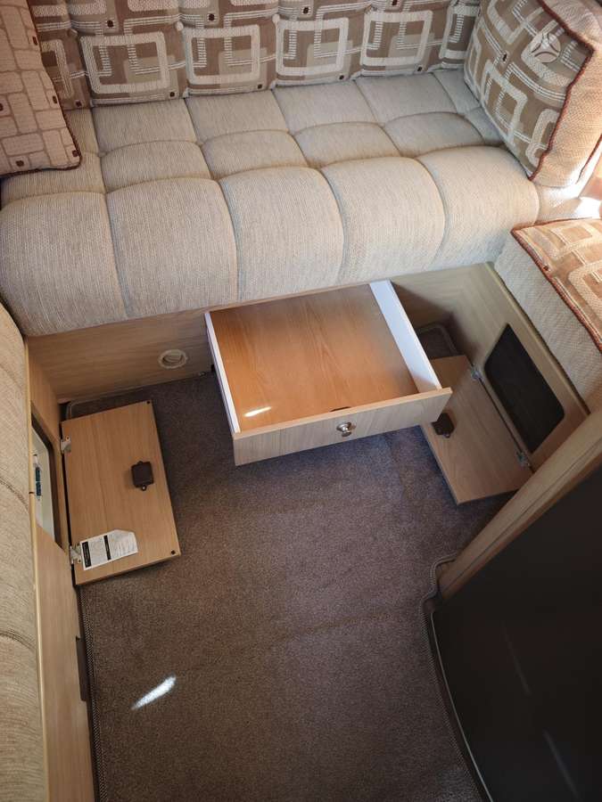 Elddis Antigua, kemperis