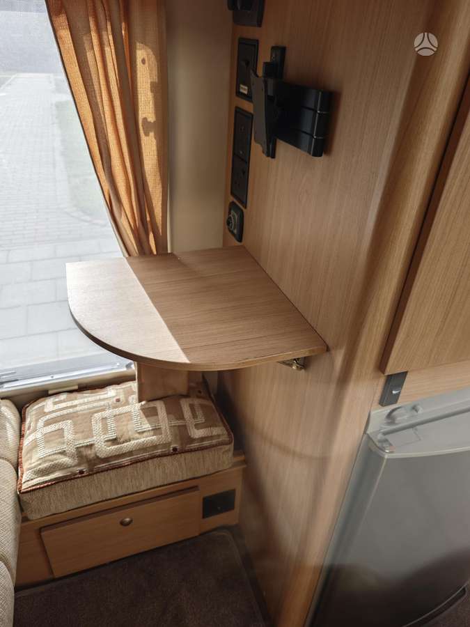Elddis Antigua, prikabinami nameliai