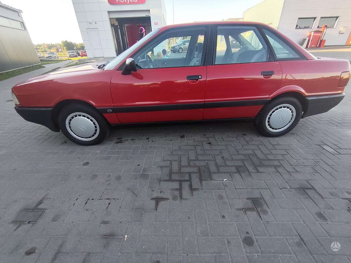 Audi 80, 1.6 l., Седан