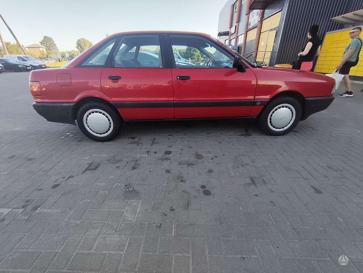 Audi 80, 1.6 l., Седан