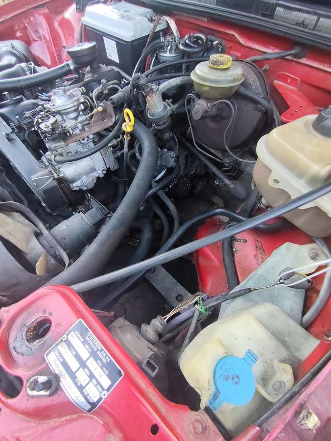 Audi 80, 1.6 l., Седан