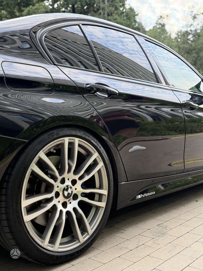 BMW 325, 2.0 l., Седан