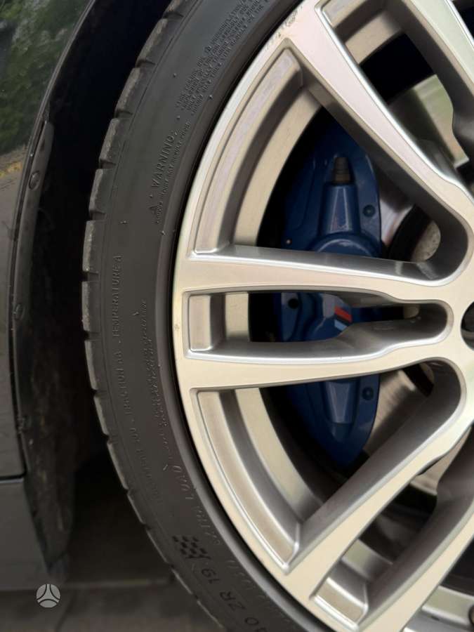 BMW 325, 2.0 l., Седан
