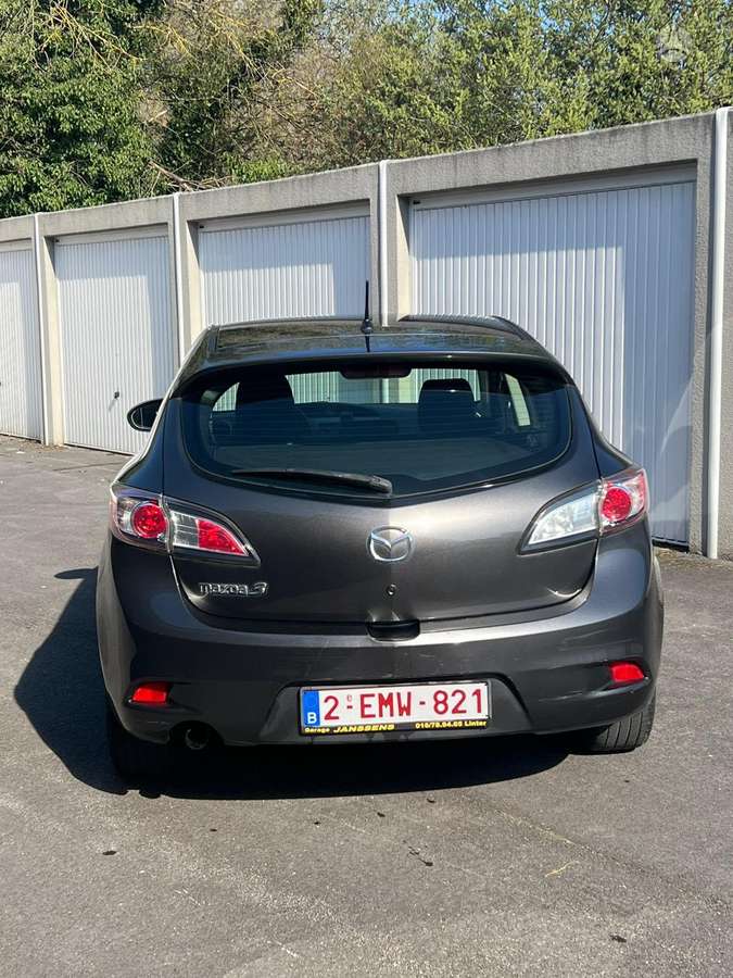 Mazda 3, 1.6 l., hečbekas