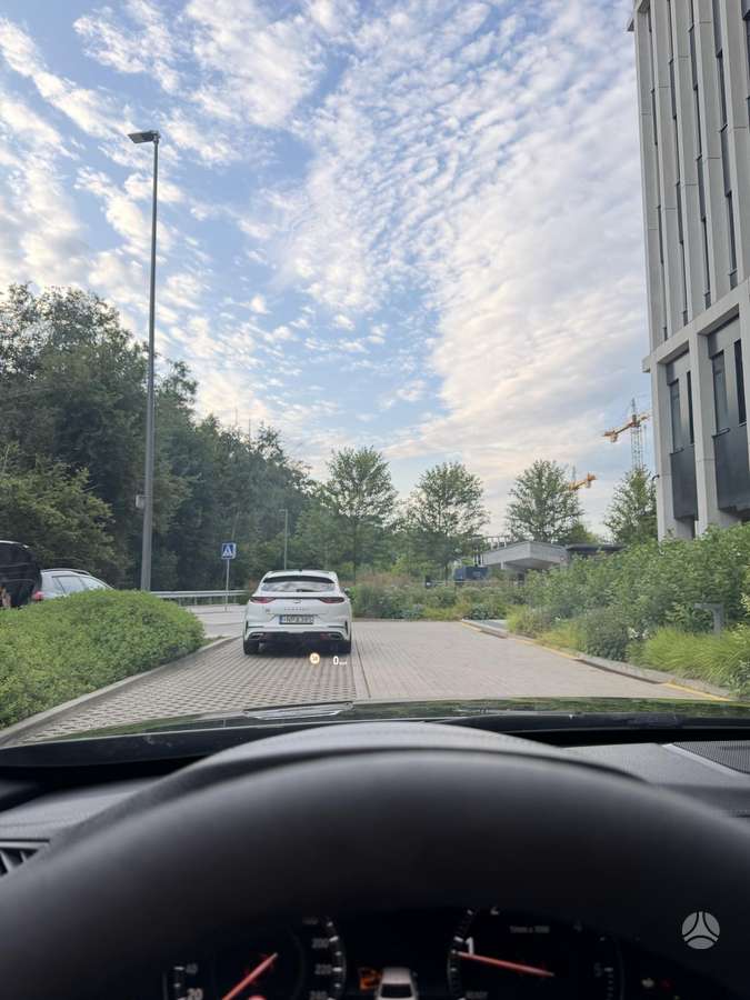 BMW 325, 2.0 l., Седан