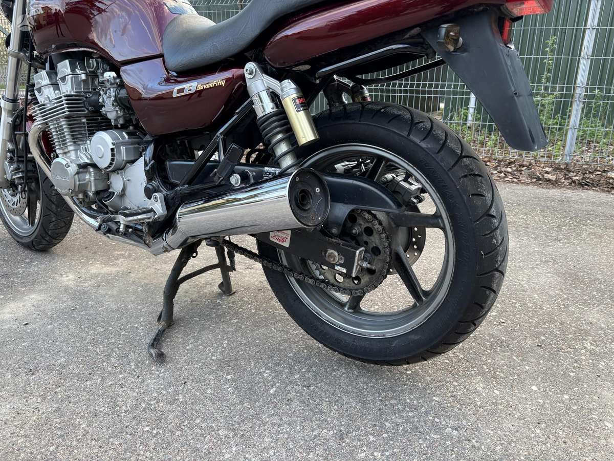 Honda CB 750cc, street / classic
