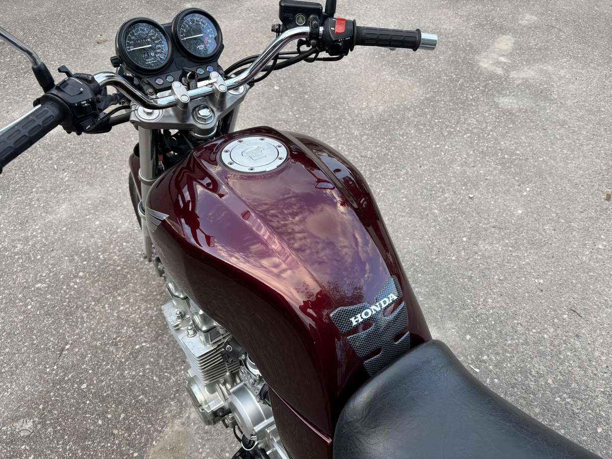 Honda CB 750cc, street / classic