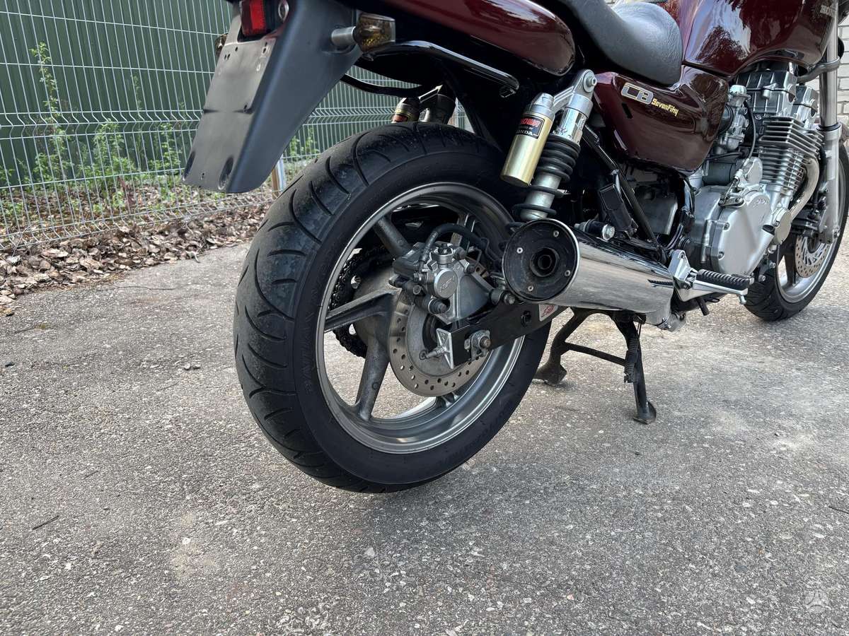 Honda CB 750cc, street / classic