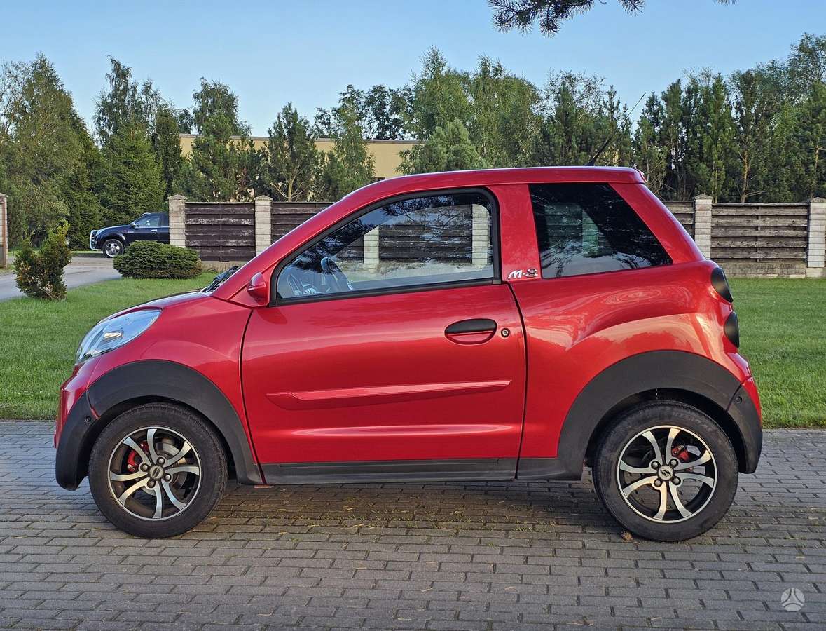Microcar M8, 0.5 l., hatchback