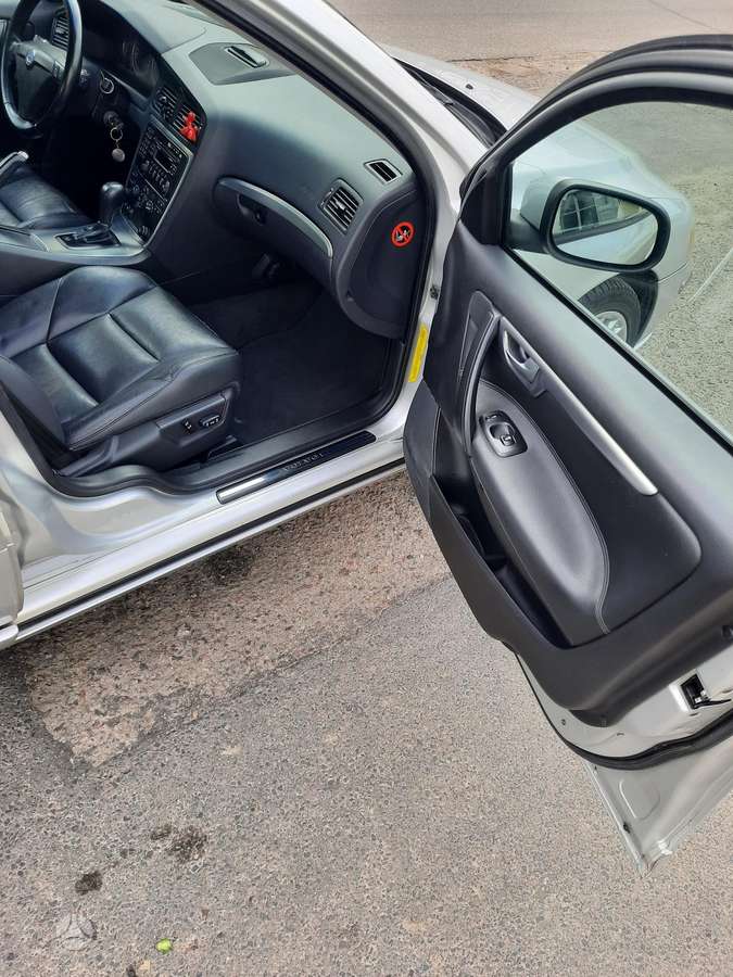 Volvo S60, 2.4 l., Седан