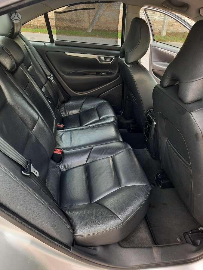 Volvo S60, 2.4 l., Седан