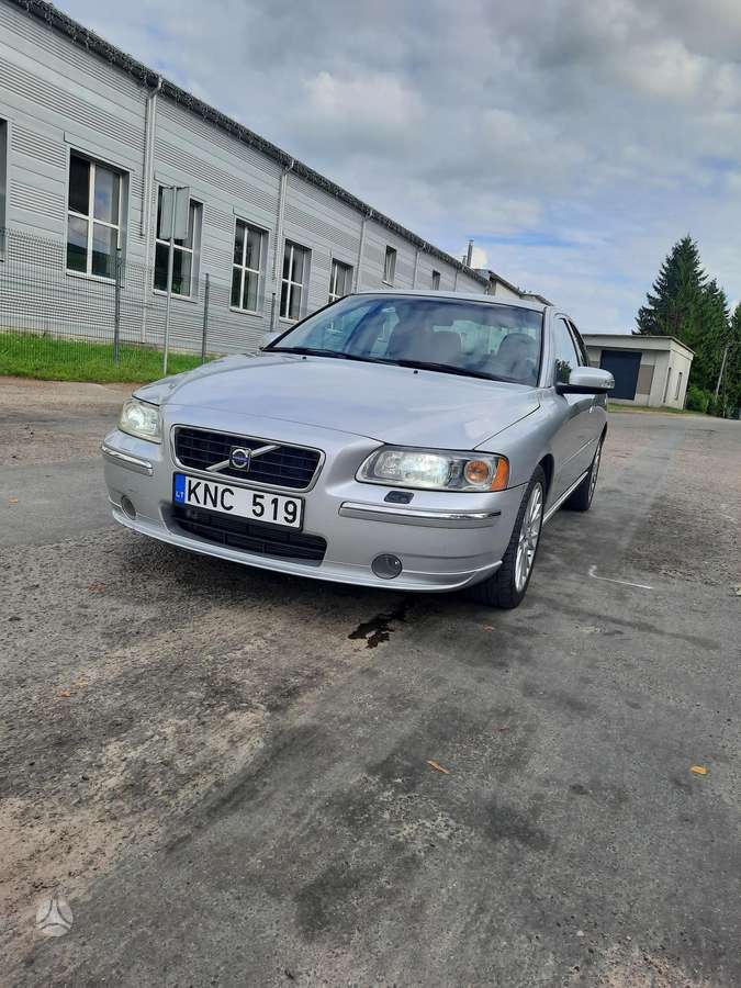Volvo S60, 2.4 l., Седан