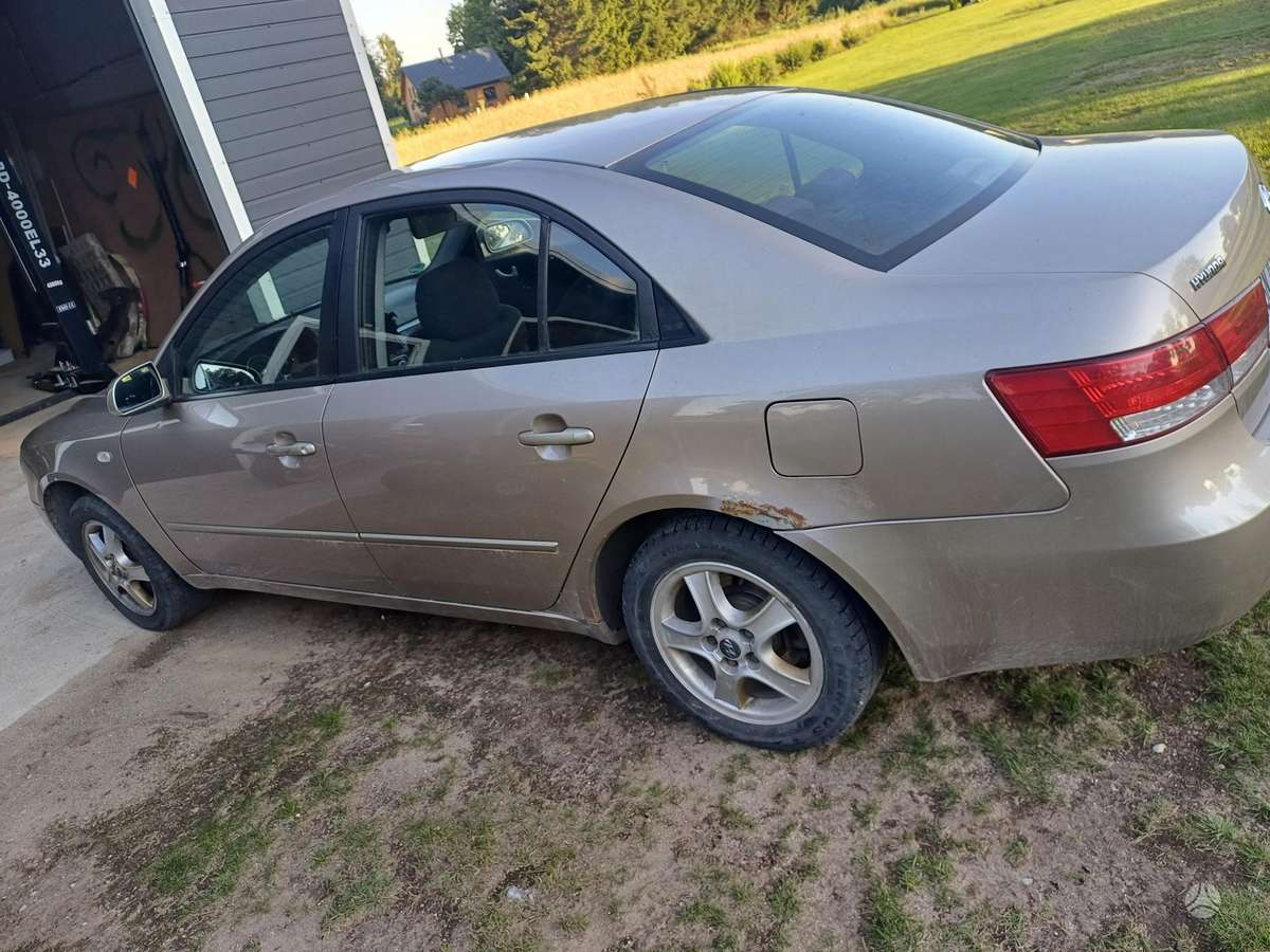 Hyundai Sonata, 2.0 l., Седан