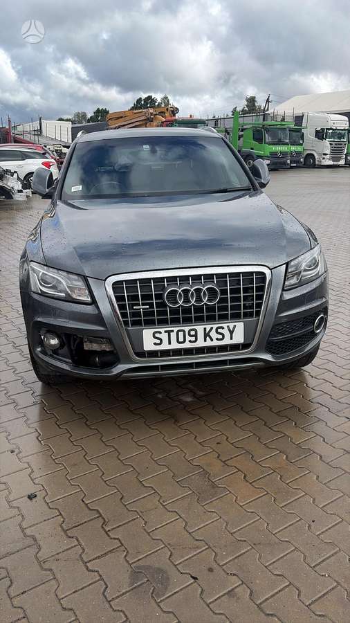 Audi Q5 dalimis. Metalynas rrr